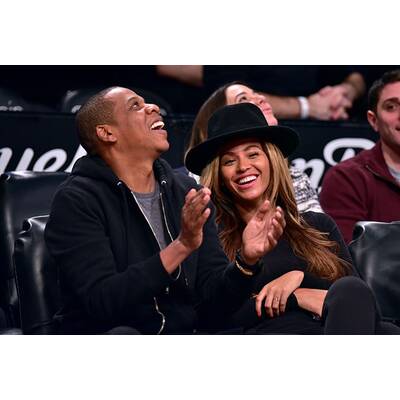 Beyoncé & Jay Z turteln bei Basketball-Spiel