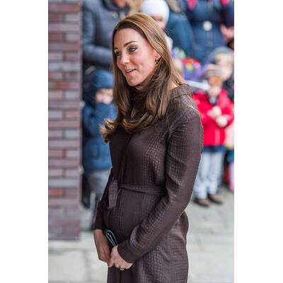 Herzogin Kate zeigt Babybauch
