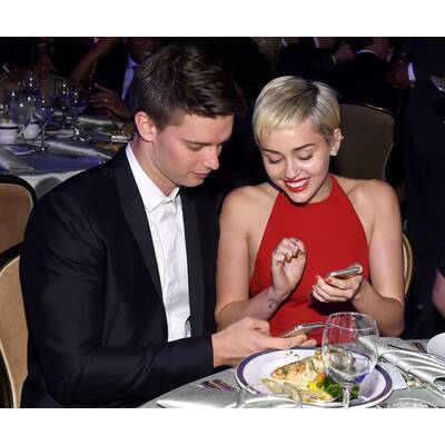 Miley Cyrus: Mit Patrick Schwarzenegger bei Pre-Grammy Gala