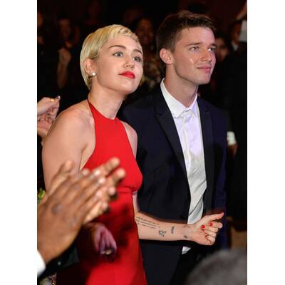 Miley Cyrus: Mit Patrick Schwarzenegger bei Pre-Grammy Gala