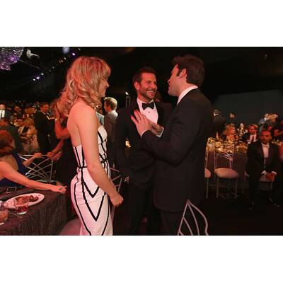 Bradley Cooper & Suki Waterhouse bei den SAG-Awards