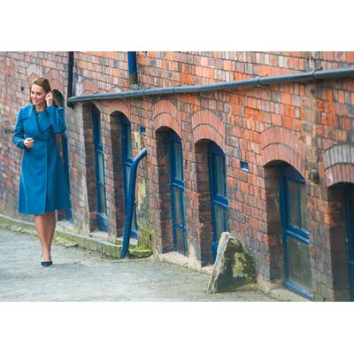 Herzogin Kate besucht Keramik-Fabrik