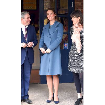 Herzogin Kate besucht Keramik-Fabrik