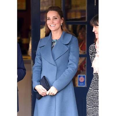 Herzogin Kate besucht Keramik-Fabrik