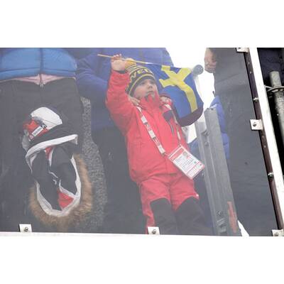 Prinzessin Estelle feuert bei nordischer Ski-WM an