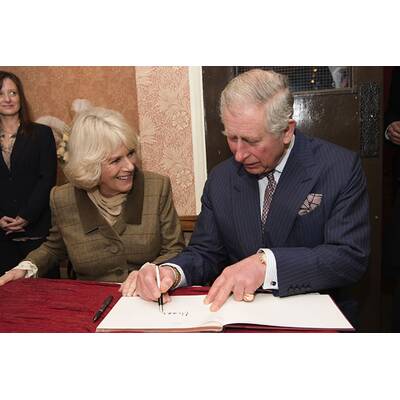 Prinz Charles & Camilla im Pub