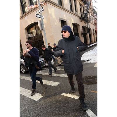 Hawke, Blanchett & Theroux besuchen Mimi O'Donnell