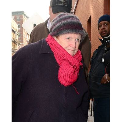 Hawke, Blanchett & Theroux besuchen Mimi O'Donnell