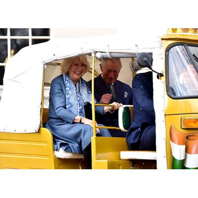Prinz Charles & Camilla: In der Rikscha durch den Garten