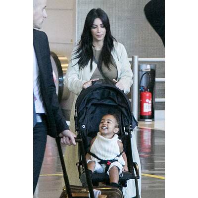 North West hat Spaß am Flughafen