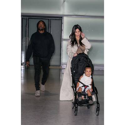 North West hat Spaß am Flughafen