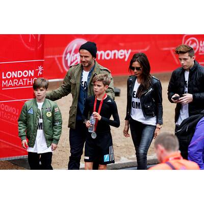 Familie Beckham jubelt Romeo bei Charity-Lauf zu