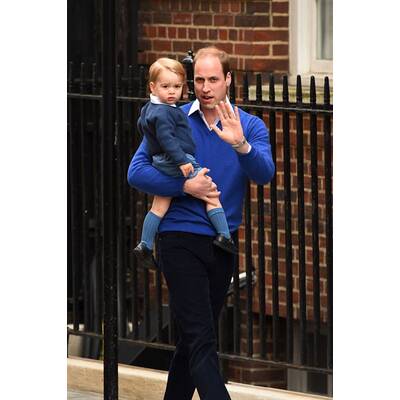 Prinz George auf dem Weg zu seiner Schwester
