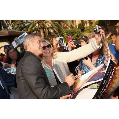 George & Amal Clooney bei Filmpremiere