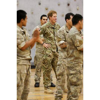 Prinz Harry lernt in Neuseeland Maori-Tanz