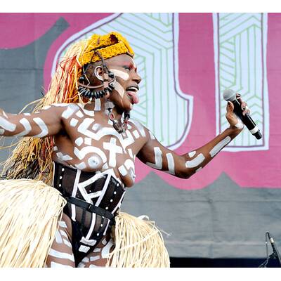 Grace Jones: Nackt-Show mit 67