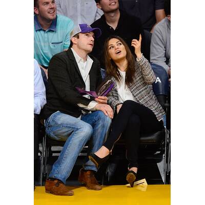 Mila Kunis zeigt bei Basketball-Spiel ihren Verlobungsring