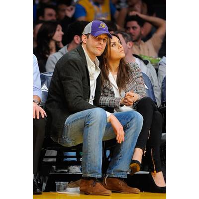 Mila Kunis zeigt bei Basketball-Spiel ihren Verlobungsring
