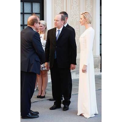 Fürstin Charlène & Albert laden zur Cocktailparty