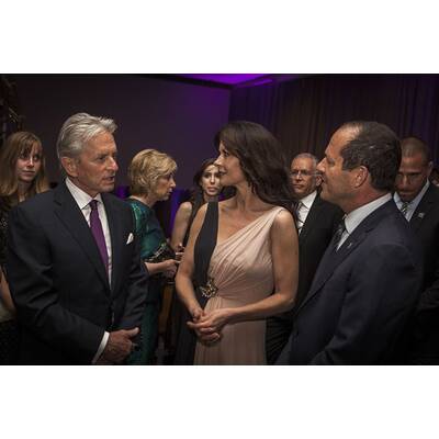 Catherine Zeta-Jones & Michael Douglas mit Kids am roten Teppich