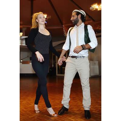 Larissa Marolt betört ihren Tanzpartner Massimo Sinato