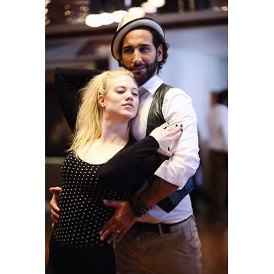 Larissa Marolt betört ihren Tanzpartner Massimo Sinato