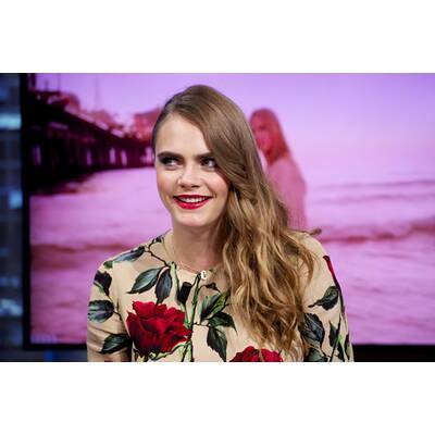 Cara Delevingnes Grimassenshow im spanischen TV