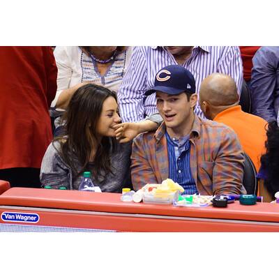 Ashton Kutcher & Mila Kunis zeigen sich verliebt