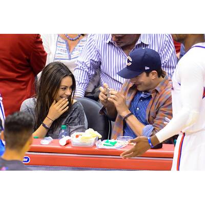 Ashton Kutcher & Mila Kunis zeigen sich verliebt