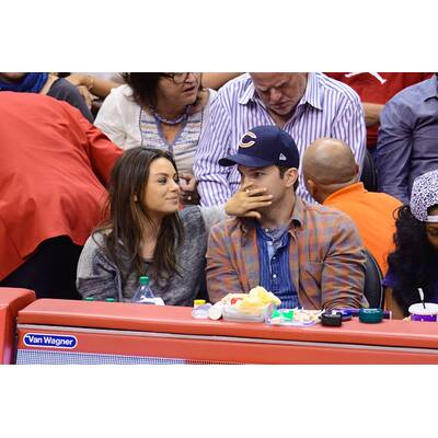 Ashton Kutcher & Mila Kunis zeigen sich verliebt
