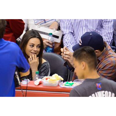 Ashton Kutcher & Mila Kunis zeigen sich verliebt