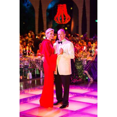 Charlène & Albert: Liebes-Show am Rotkreuzball