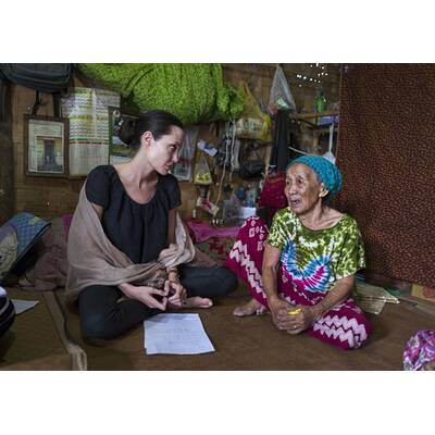 Angelina Jolie: Total mager in Myanmar