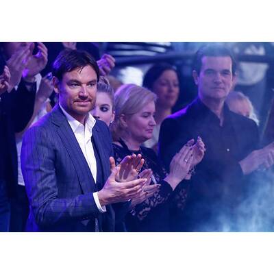 Whitney Sudler Smith jubelt Larissa Marolt zu