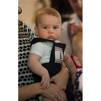 Herzogin Kate mit Baby George in Krabbelgruppe