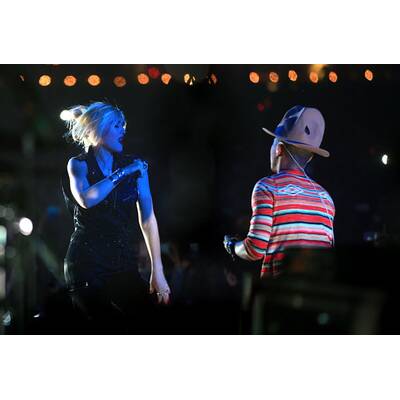 Gwen Stefani: Überraschungs-Auftritt mit Pharrell Williams