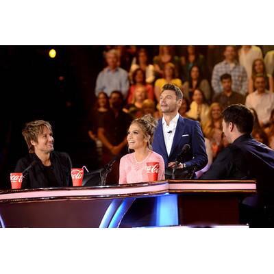 Jennifer Lopez: gestylt in „Billig-Kleid“ 