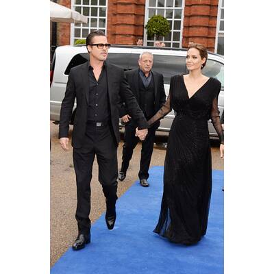 Angelina Jolie & Brad Pitt mit Sohn Maddox als Ehrengast
