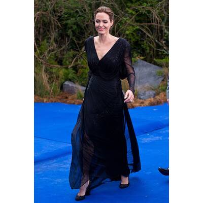 Angelina Jolie & Brad Pitt mit Sohn Maddox als Ehrengast