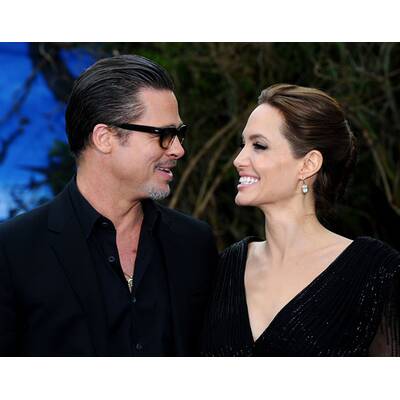 Angelina Jolie & Brad Pitt mit Sohn Maddox als Ehrengast