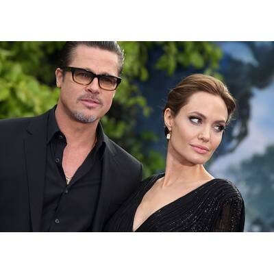 Angelina Jolie & Brad Pitt mit Sohn Maddox als Ehrengast