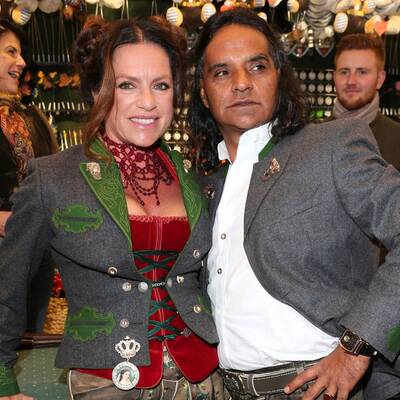 Arjen Robben mit Ehefrau Bernadien Eillert.