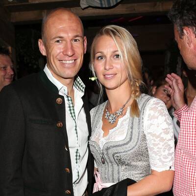 Arjen Robben mit Ehefrau Bernadien Eillert.