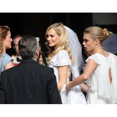 Poppy Delevingne: Hochzeit mit 17 Brautjungfern