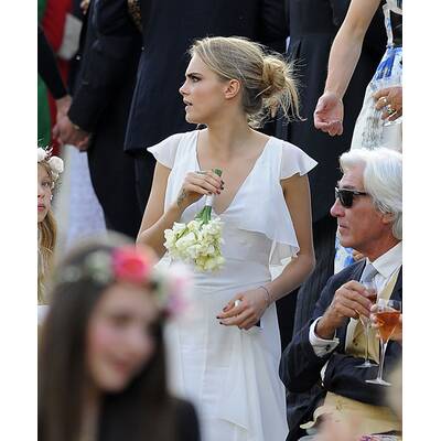 Poppy Delevingne: Hochzeit mit 17 Brautjungfern