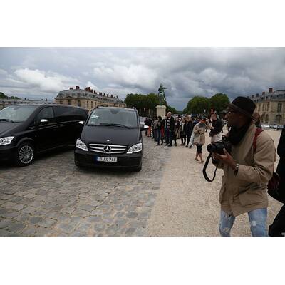 Kim Kardashians Ankunft in Versailles zum Auftakt der Hochzeit