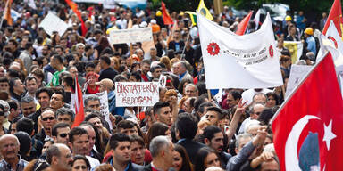 Mega-Demo gegen Erdogan-Besuch geplant