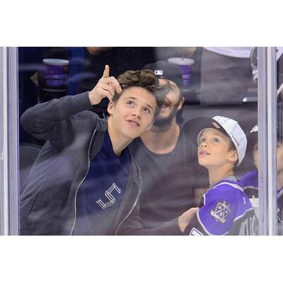 David Beckham nimmt Söhne zum Hockey mit