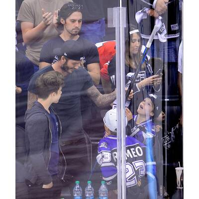 David Beckham nimmt Söhne zum Hockey mit