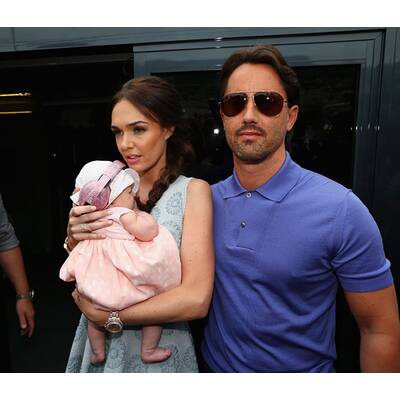 Tamara Ecclestone mit Tochter Sophia in der Boxengasse